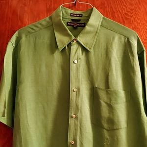 Tommy Hilfiger short sleeve button down shirt